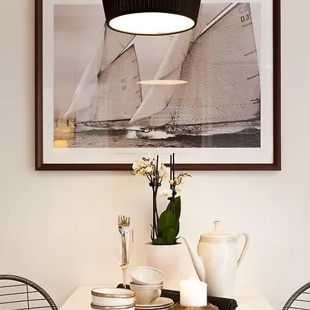 Boarding House 